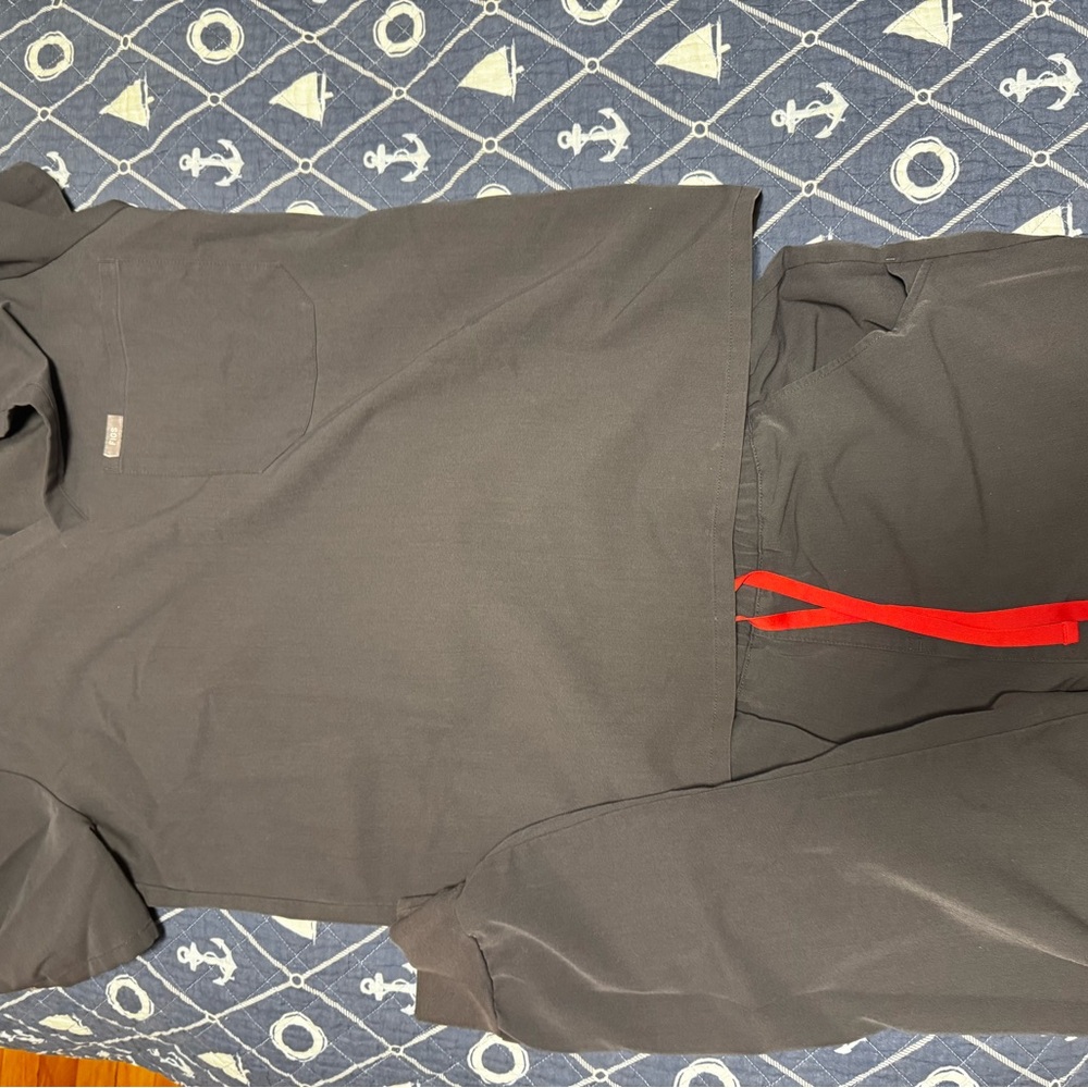 FIGS Gray Scrub Set with Red Drawstring
